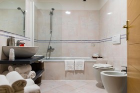 Piazza Paradiso Accommodation