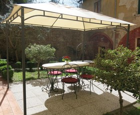 Piazza Paradiso Accommodation