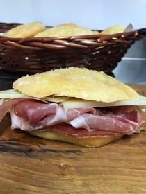 Casa Taverni