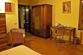 Tassinaia Bed and Breakfast