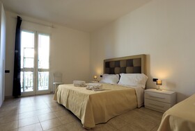 Bed And Parking Cecina Rooms