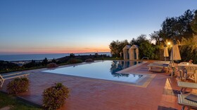 Villa Ai Venti 8 Emma Villas