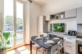 Aweshome Luxury Apartment