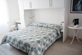 City Hotel