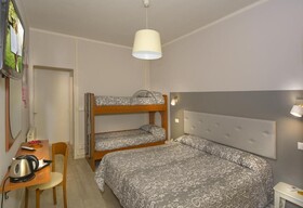 City Hotel