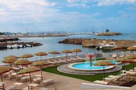 Mercure Civitavecchia Sunbay Park Hotel