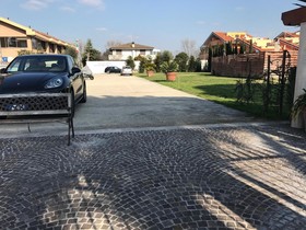 Euro House Inn Airport