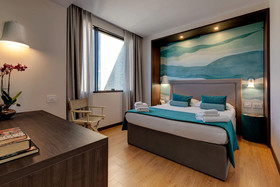Fly Deco Hotel