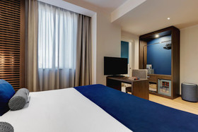 Fly Deco Hotel