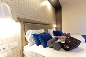 Fly Deco Hotel