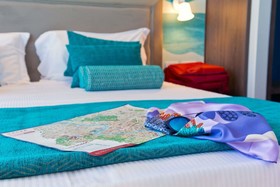 Fly Deco Hotel