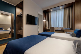 Fly Deco Hotel