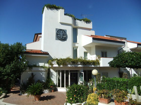 Hotel Tirreno