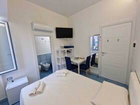 B&B Acquamarine