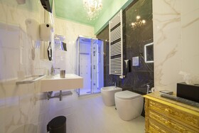 Leucosya Luxury Rooms