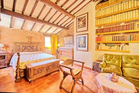 Villa Uccellaia