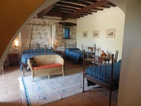 Le Vignole Country House