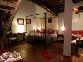 Le Vignole Country House