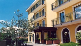 PHI Hotel Hortensis