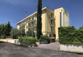 PHI Hotel Hortensis