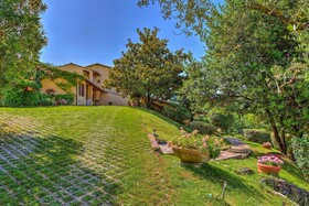Casa Degli Oleandri 8 by Emma Villas