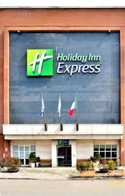 City Hotel & Suites