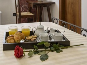 Hotel Porta Marmorea