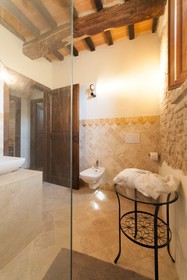Umbria Country Shelter