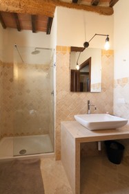 Umbria Country Shelter