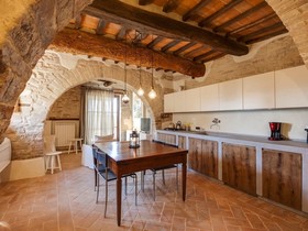Umbria Country Shelter