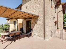 Umbria Country Shelter
