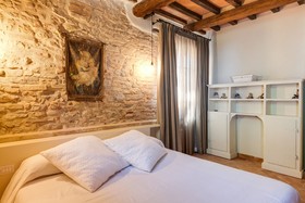 Umbria Country Shelter