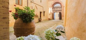 Borgo Colognola - Dimora Storica