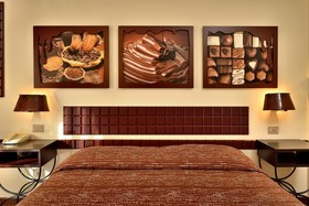 Etruscan Chocohotel