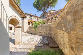 Pulciano Apartments
