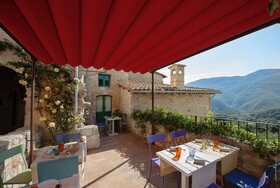 Castello di Postignano