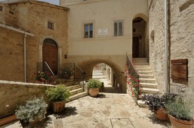 Castello di Postignano