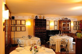 Borgo Mandoleto Hotel