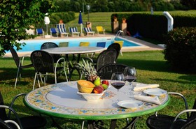 Borgo Mandoleto Hotel