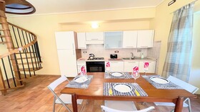 Spoleto Storico Spacious City House - Car Unnecessary - Wifi - Sleeps 10