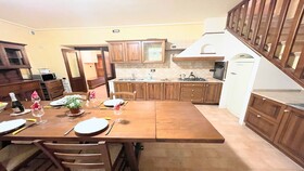 Spoleto Storico Spacious City House - Car Unnecessary - Wifi - Sleeps 10