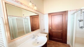 Spoleto Storico Spacious City House - Car Unnecessary - Wifi - Sleeps 10
