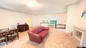 Spoleto Storico Spacious City House - Car Unnecessary - Wifi - Sleeps 10