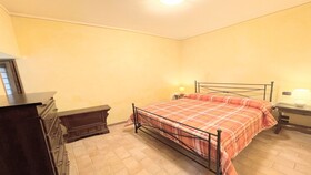 Spoleto Storico Spacious City House - Car Unnecessary - Wifi - Sleeps 10