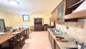Spoleto Storico Spacious City House - Car Unnecessary - Wifi - Sleeps 10