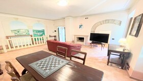 Spoleto Storico Spacious City House - Car Unnecessary - Wifi - Sleeps 10