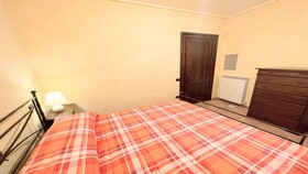 Spoleto Storico Spacious City House - Car Unnecessary - Wifi - Sleeps 10
