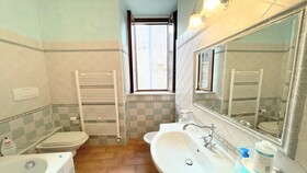 Spoleto Storico Spacious City House - Car Unnecessary - Wifi - Sleeps 10