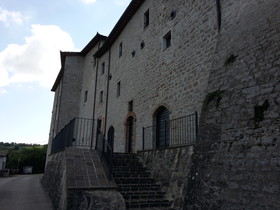 Castello Izzalini Todi Resort