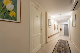 Flora Hotel
